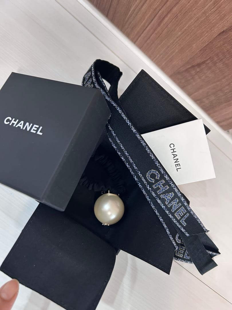 シャネル CHANEL ビッグパール シュシュ ココマーク 美品 保存袋＆箱付