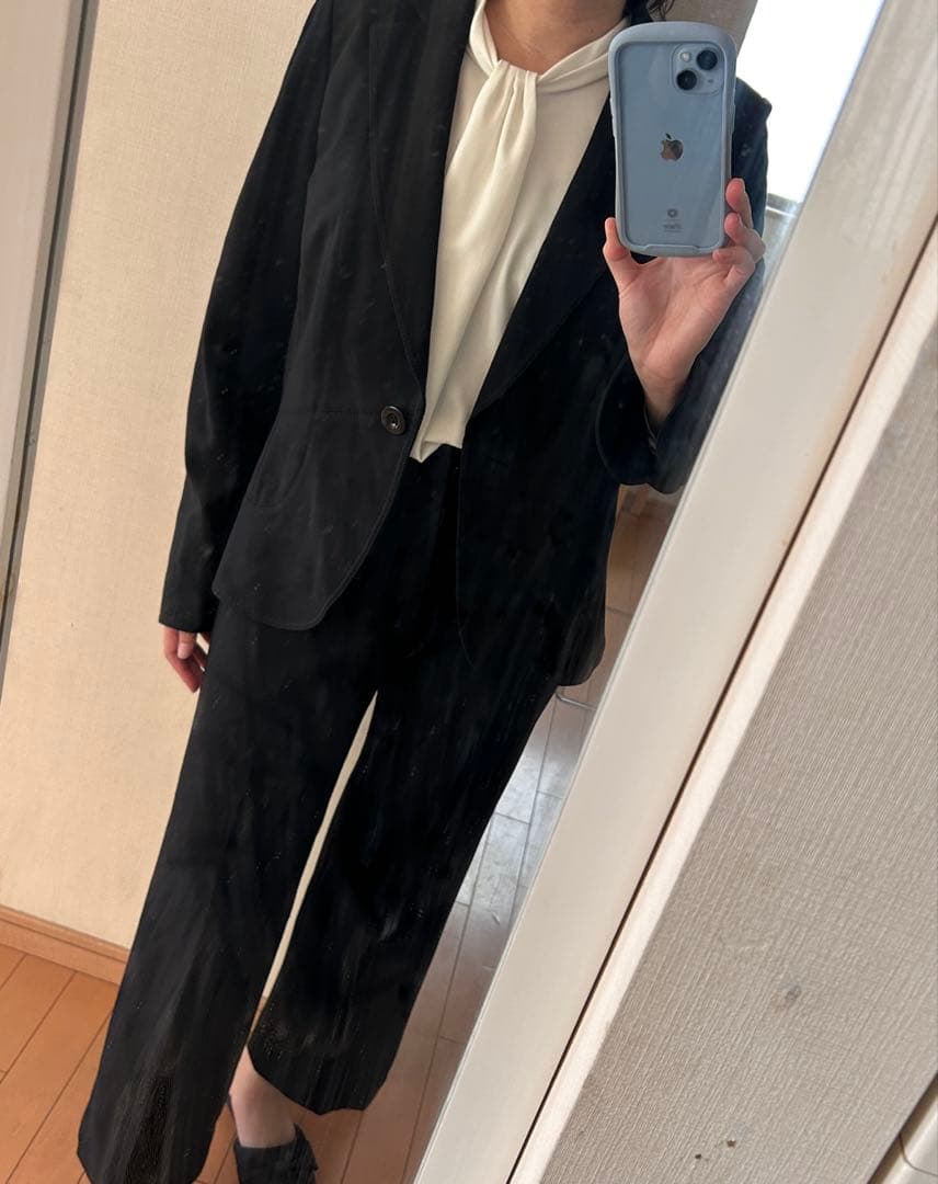 大きいサイズ46,44 23区　黒ストレッチパンツスーツ