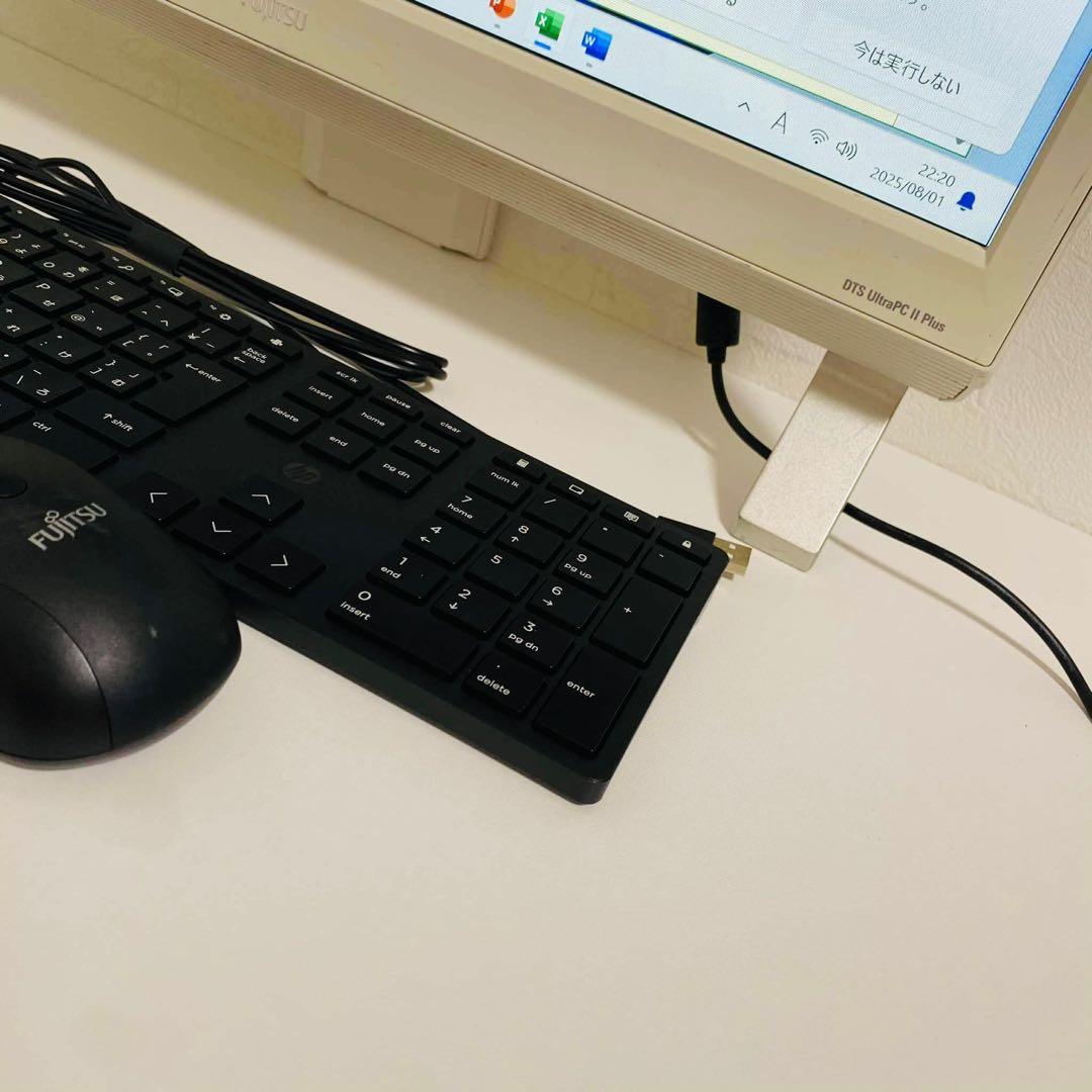 Y728 Fujitsuデスクトップ WEBカメラSSD高速 Windows11