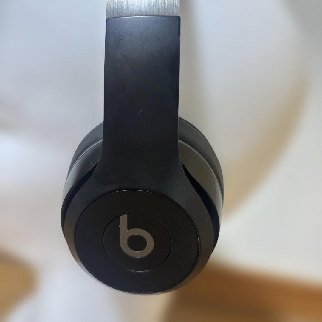Beats Solo 4 ワイヤレスヘッドホン ブラック