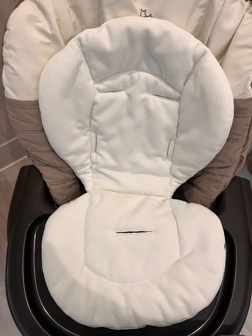 Combi コンビ ネムリラAT 新生児 自動 ハイローチェア　値引対応