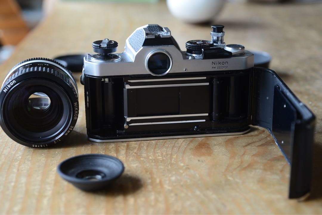 Nikon FM フィルム一眼レフNIKKOR 35mm f/2 他付属