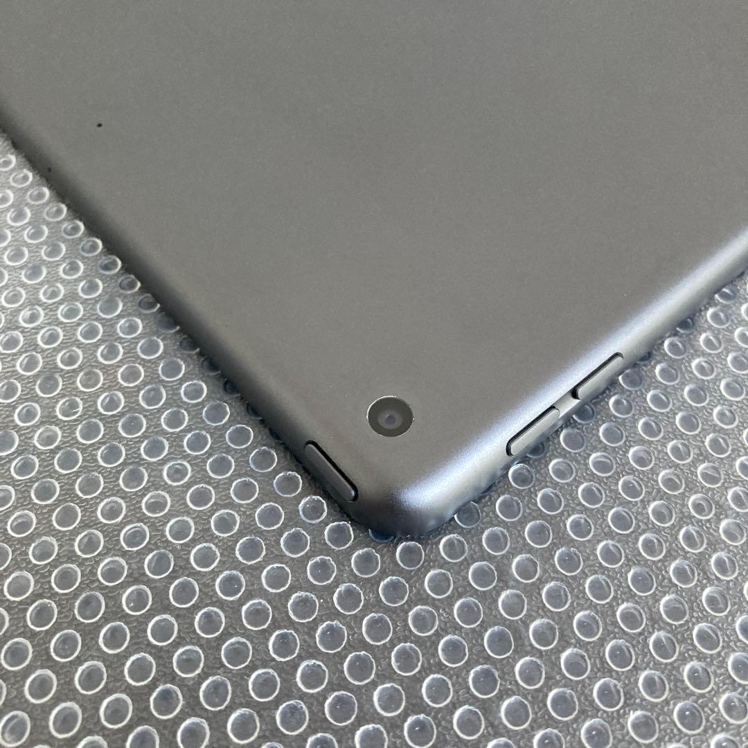 3013【早い者勝ち】iPad7 第7世代 32GB WIFIモデル☆