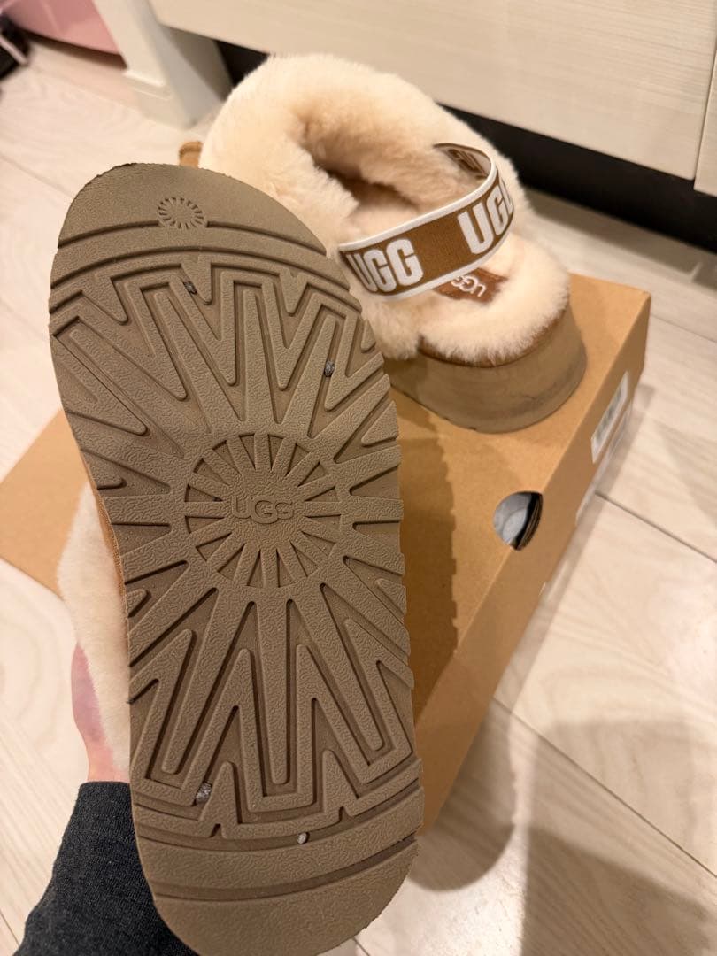 UGG FUNKETTE ファンケット 24cm チェスナット