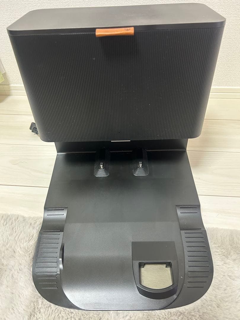 【最終値下げ】Robot Roomba ロボット掃除機本体【ルンバj7+】