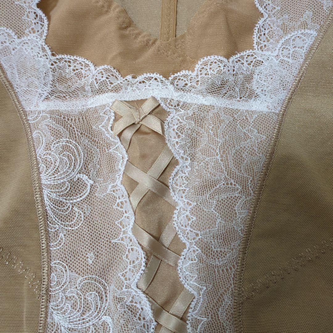 エル・ローズ　エクラン　カップレスボディスーツ　70M