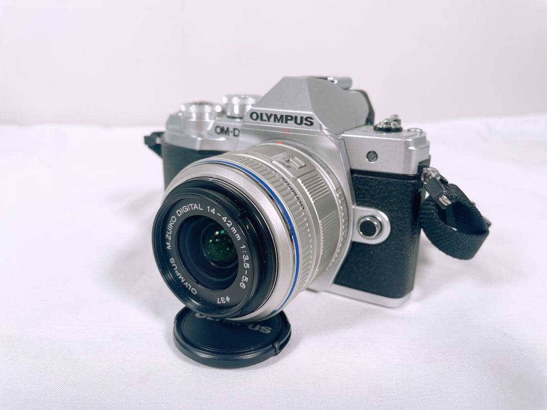 OLYMPUS OM-D E-M10 MARK III ダブルズームキット