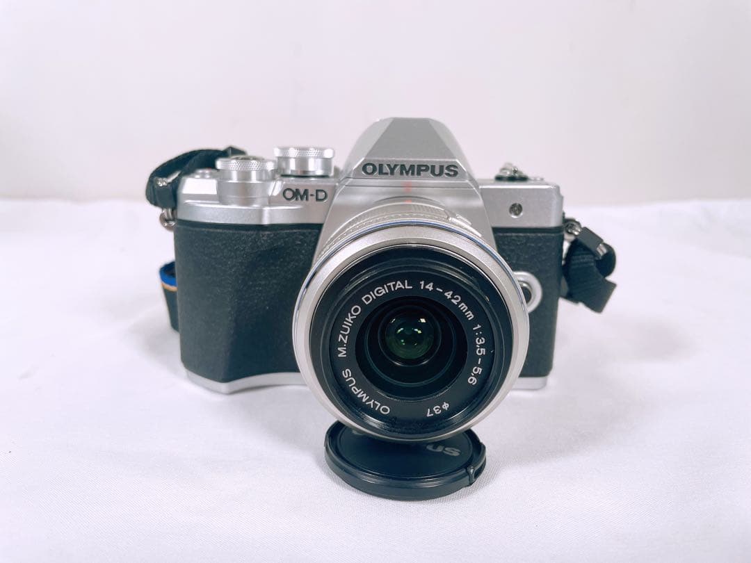 OLYMPUS OM-D E-M10 MARK III ダブルズームキット
