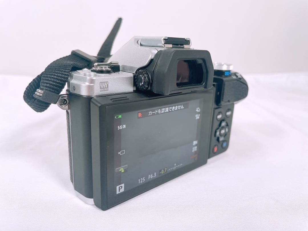 OLYMPUS OM-D E-M10 MARK III ダブルズームキット