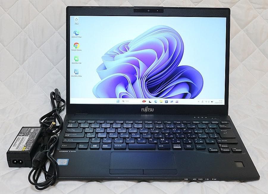 ☆富士通 U939/A☆Win11☆Core i5☆8G☆SSD☆薄型軽量☆