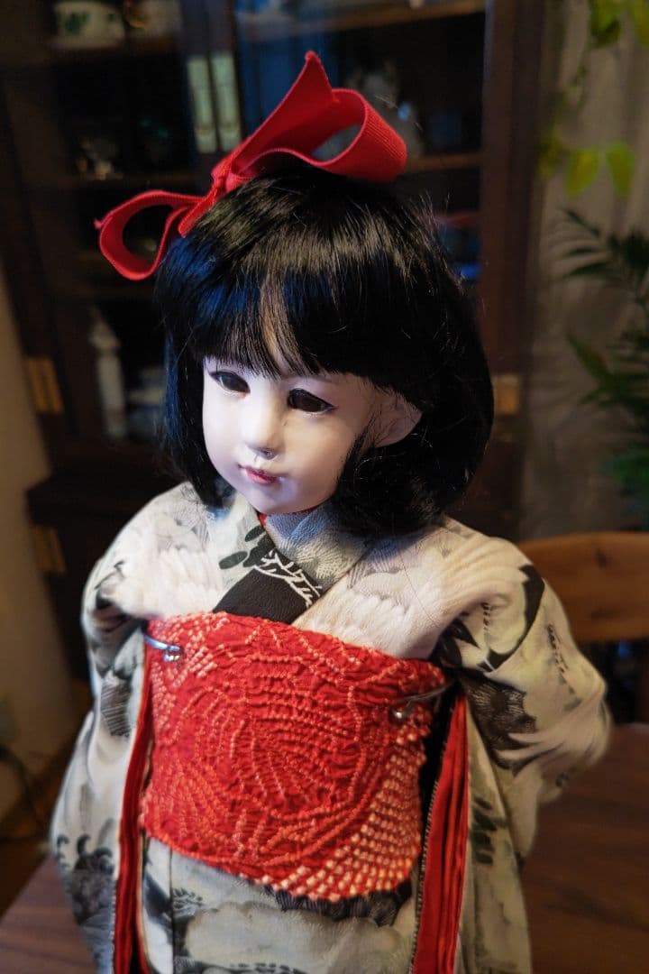 日本の伝統的な陶器製人形