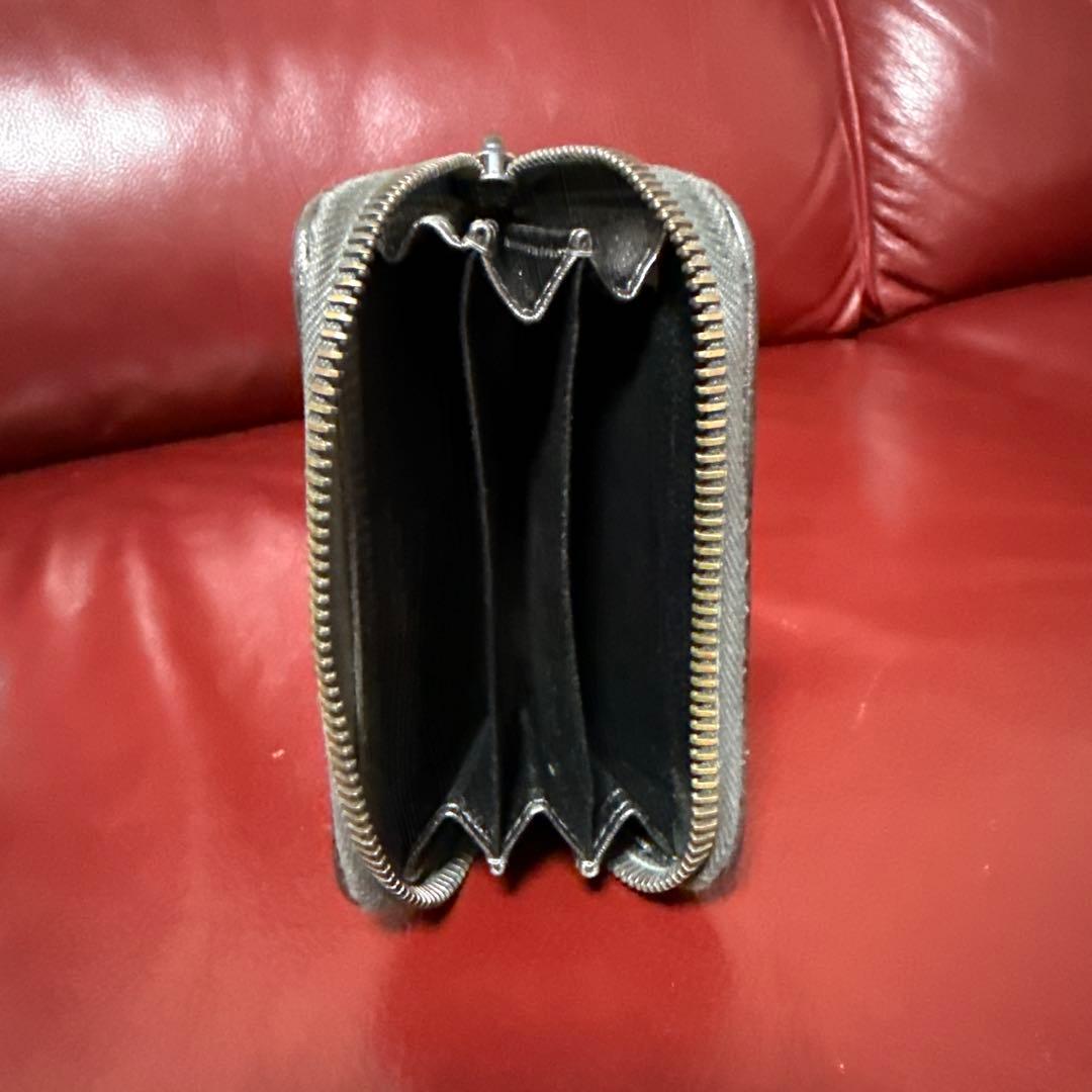 BOTTEGA VENETA ガンメタリックケース