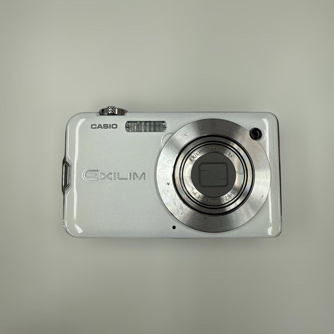 CASIO EXILIM CARD EX-S10 デジカメ ホワイト