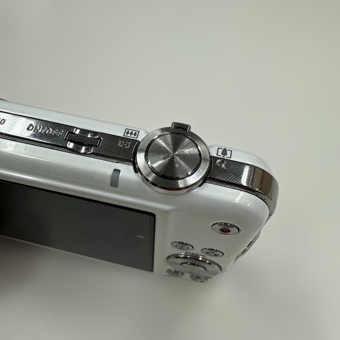 CASIO EXILIM CARD EX-S10 デジカメ ホワイト