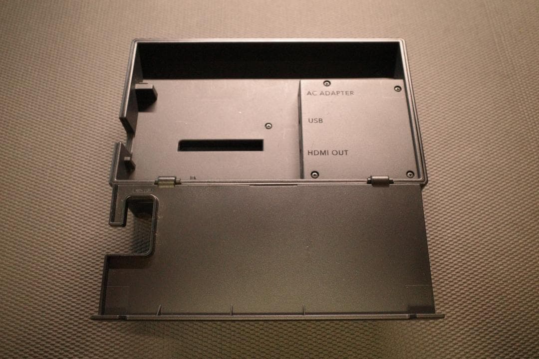 ニンテンドー スイッチ 本体 旧型 2018年 ケース付 Switch