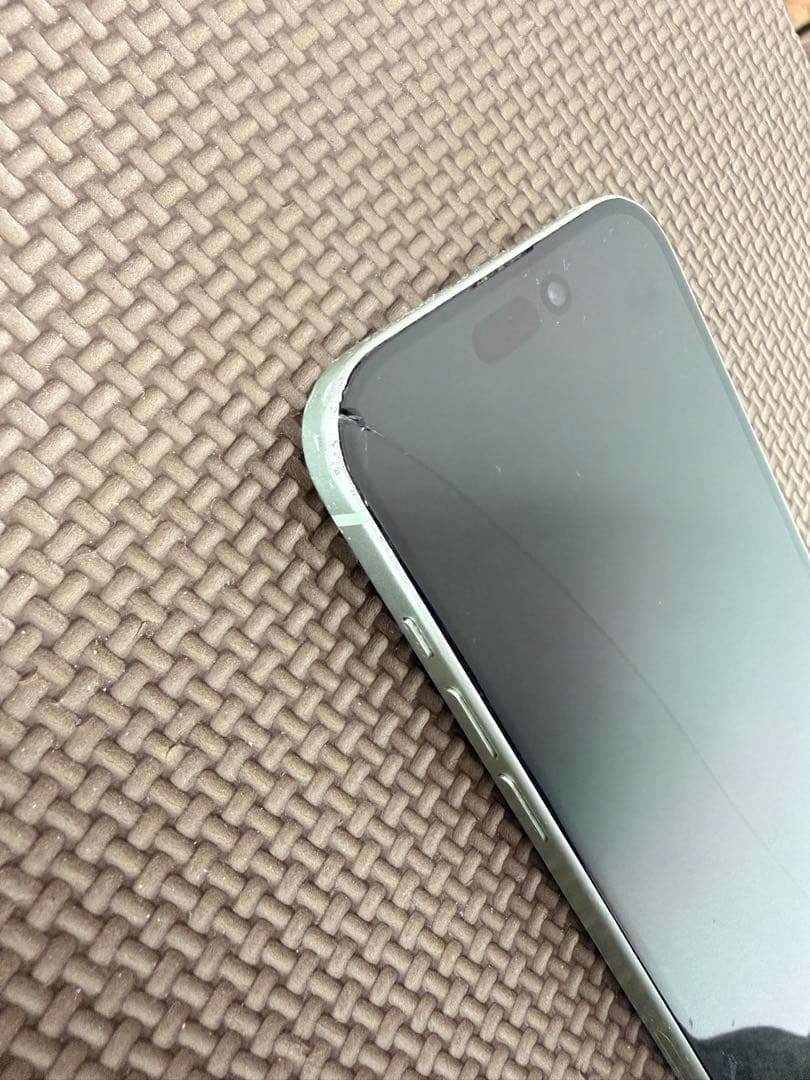 Apple iPhone 15 256GB ミントグリーン 本体