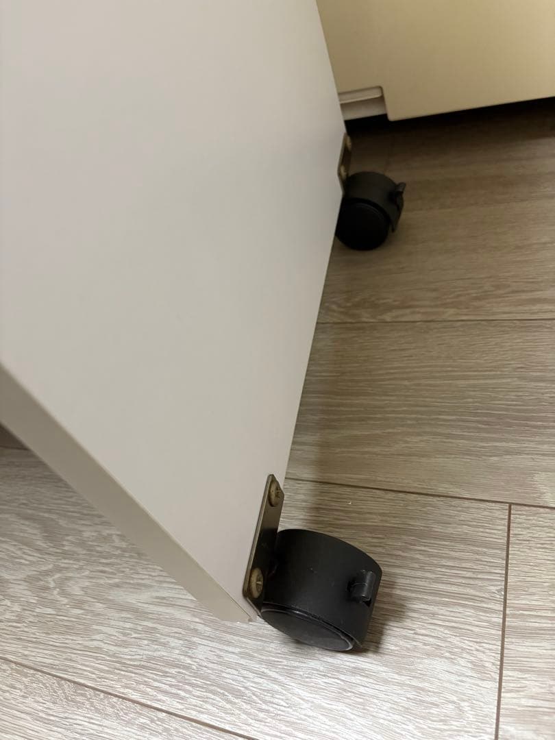 【もかちゃんのママ専用】ネイルテーブル　ホワイト キャスター付きデスク