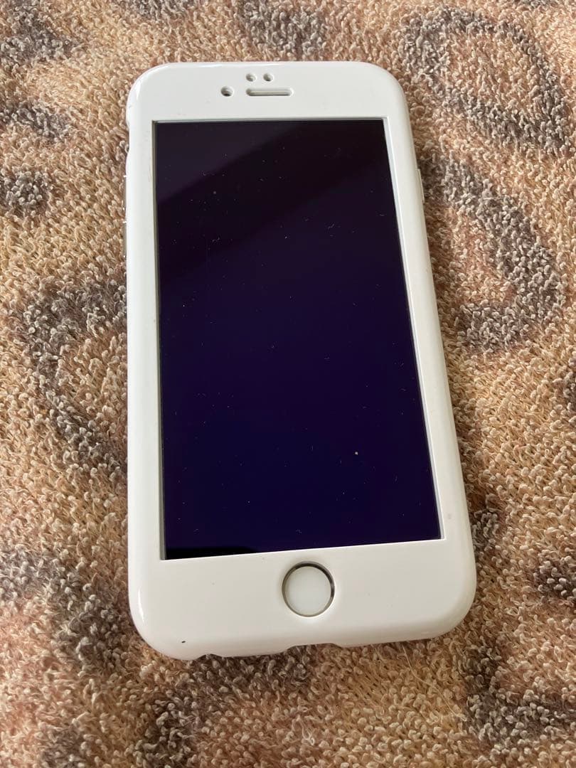 Apple iPhone 6 シルバー 64GB 高級ケース　ガラスフィルム付き