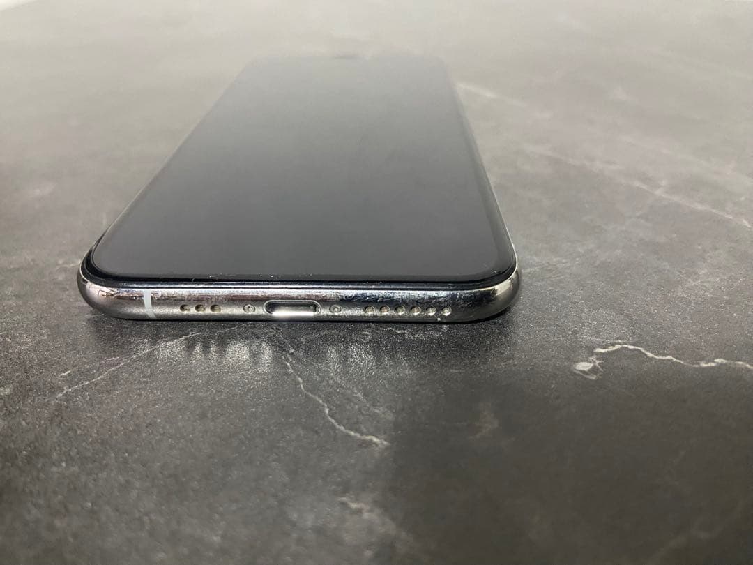 Apple iPhone Xs シルバー 256GB スマートフォン本体