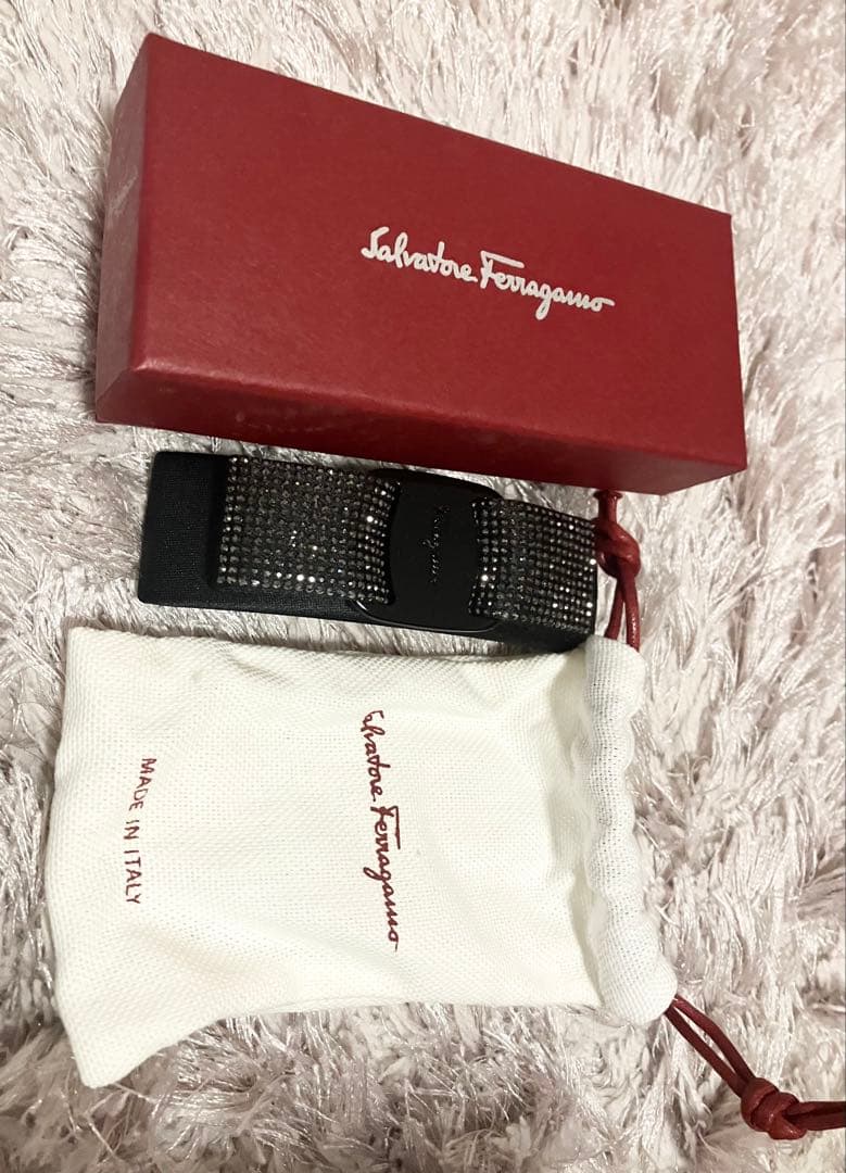 【新品未使用品】フェラガモ　バレッタ　ビジュー