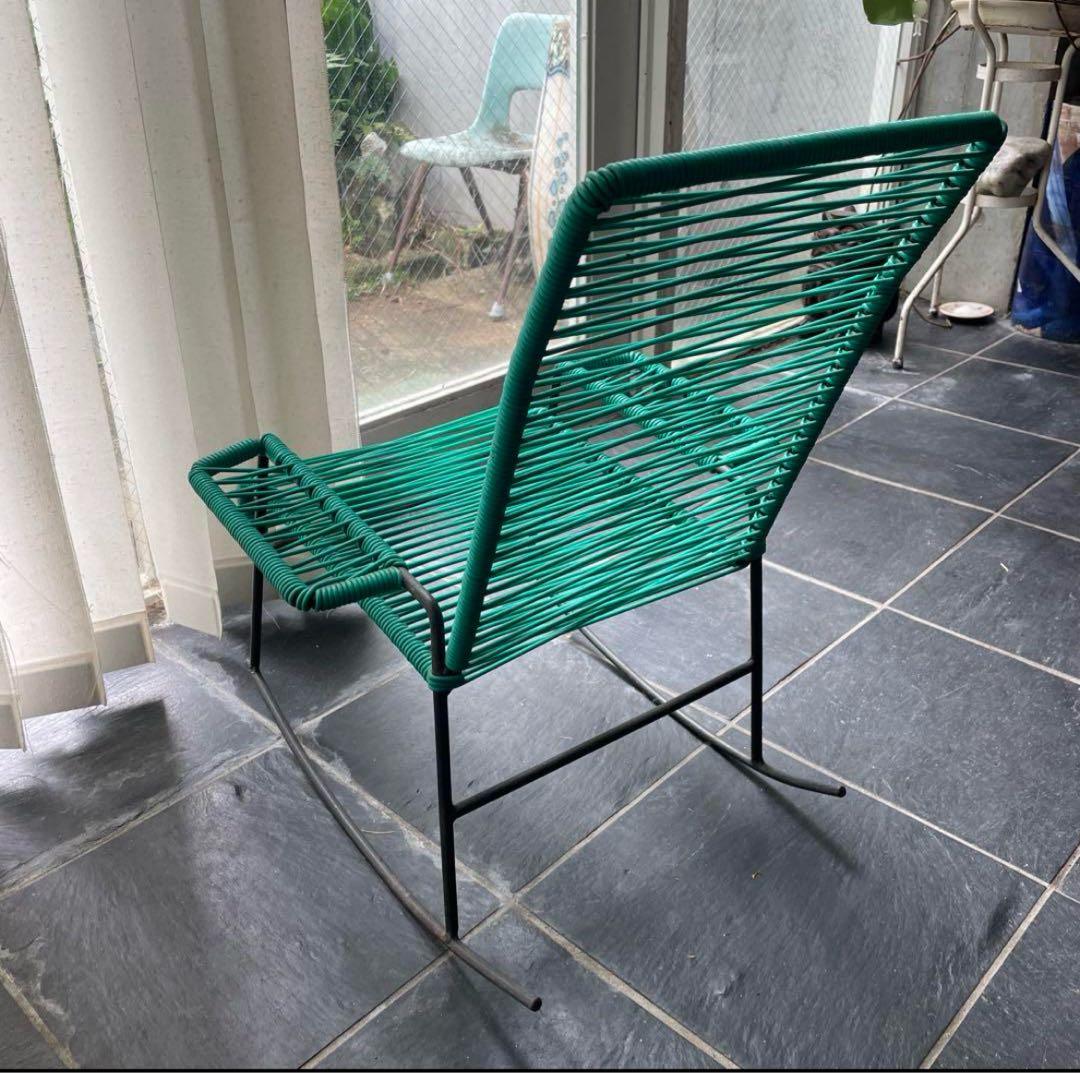 グリーンロッキングチェア アームレスト付き