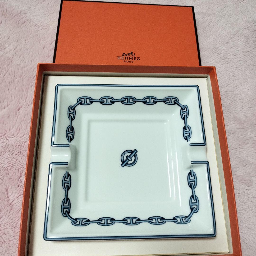 箱付きHERMEシェーヌダンクル灰皿陶器　アッシュトレイ