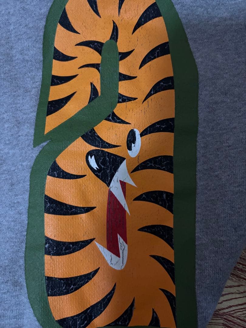 A BATHING APE シャークパーカー　グレー／パープル