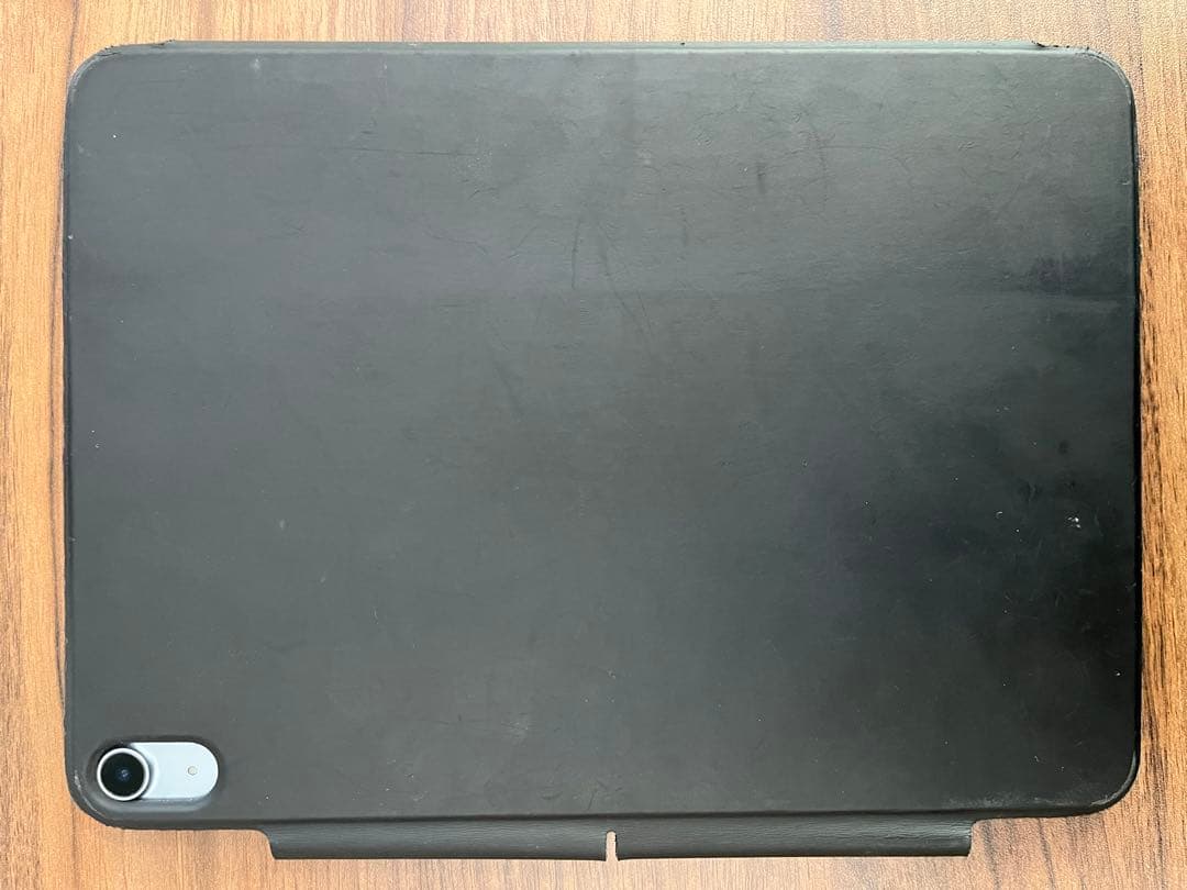 ゆ*ろ様 Apple iPad Air 第四世代本体とESRカバー付き