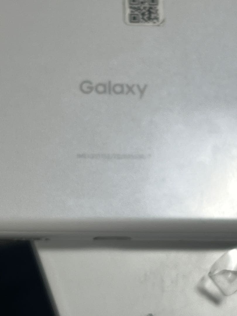 Samsung Galaxy ホワイト　携帯ケース付き