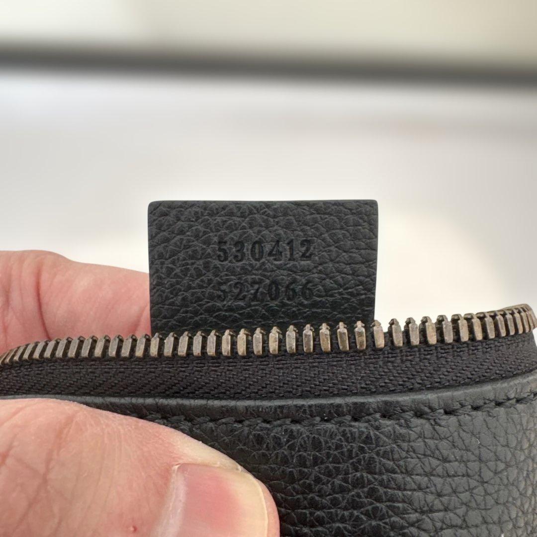 GUCCI レザー ボディバッグ ウェブライン