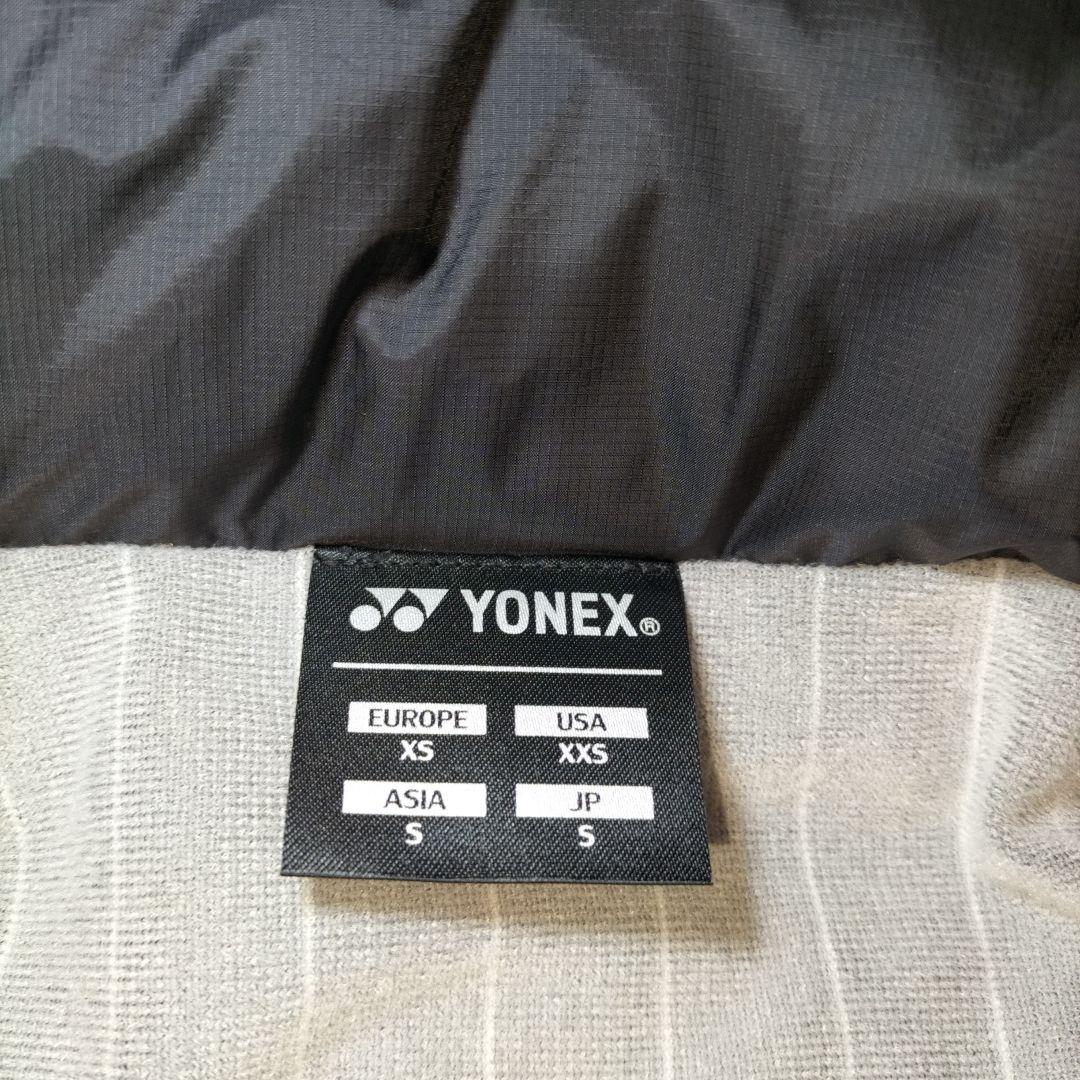 ホッシー23です。　　Sサイズ 美品【YONEX】中綿 防寒 ジャケット