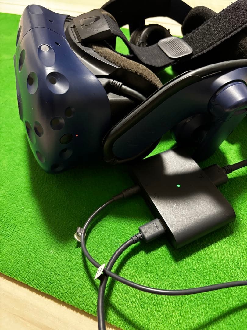 HTC Vive VRヘッドセットとコントローラーセット