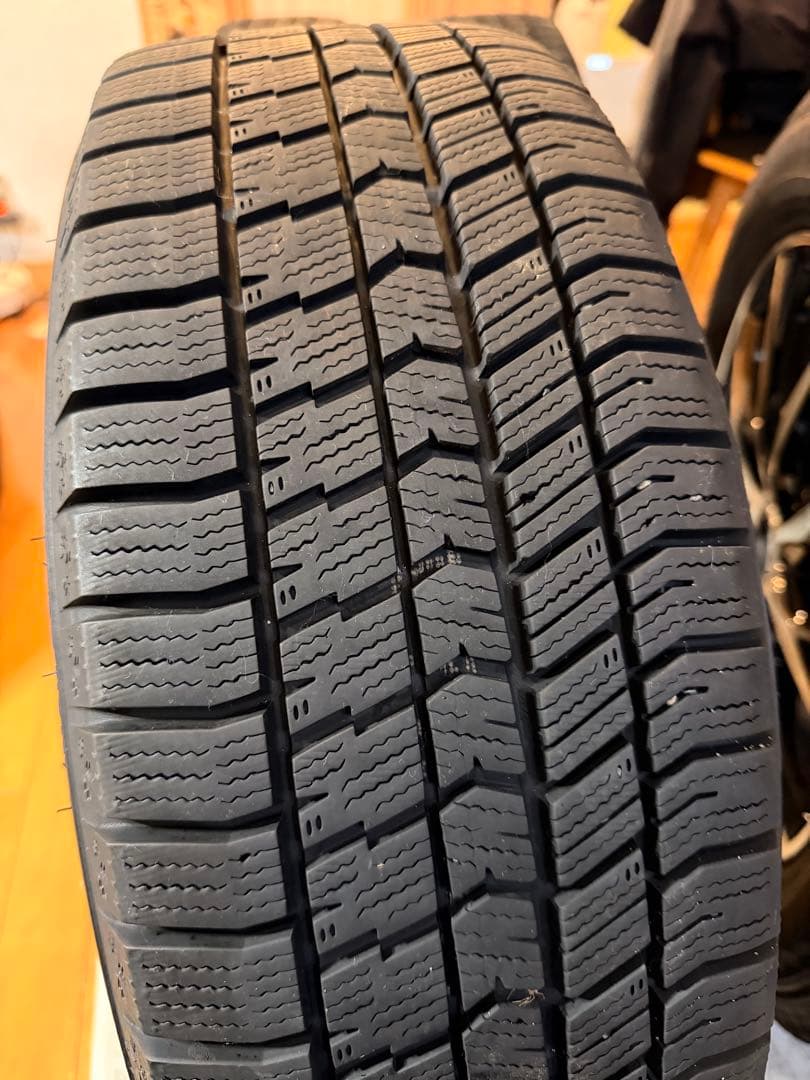 2023年製 スタッドレス 205/60R16 グッドイヤー ICE NAVI8