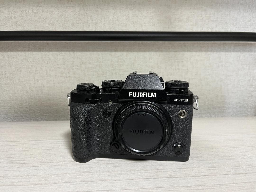シャッター回数21枚！ フジフイルム X-T3 ボディ ブラック