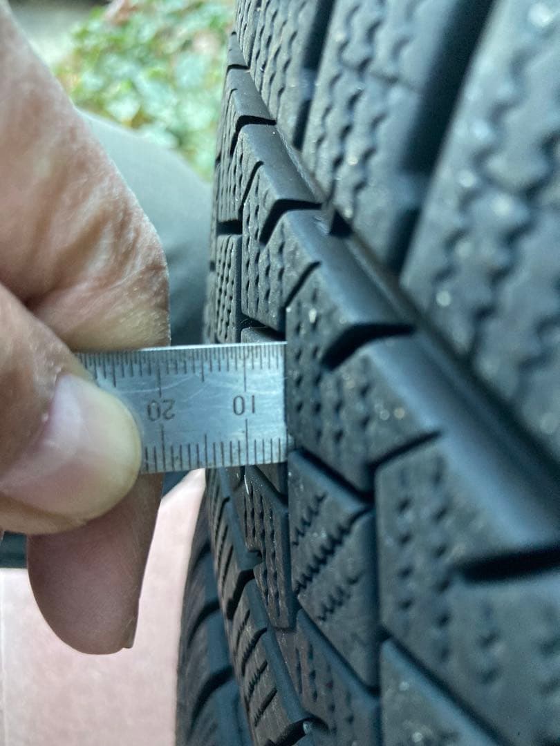 ベンツAクラス　16インチ純正アルミ➕2023年スタットレスタイヤ4本セット