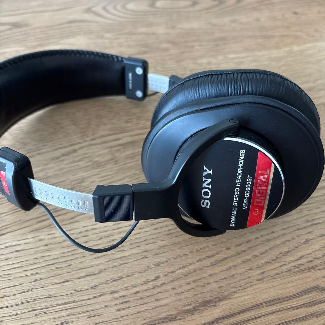 【美品】SONY ソニー MDR-CD900ST 密閉型　ヘッドホン 有線