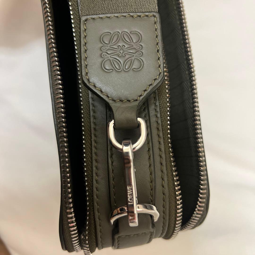 LOEWE ダークグレー ショルダーバッグ