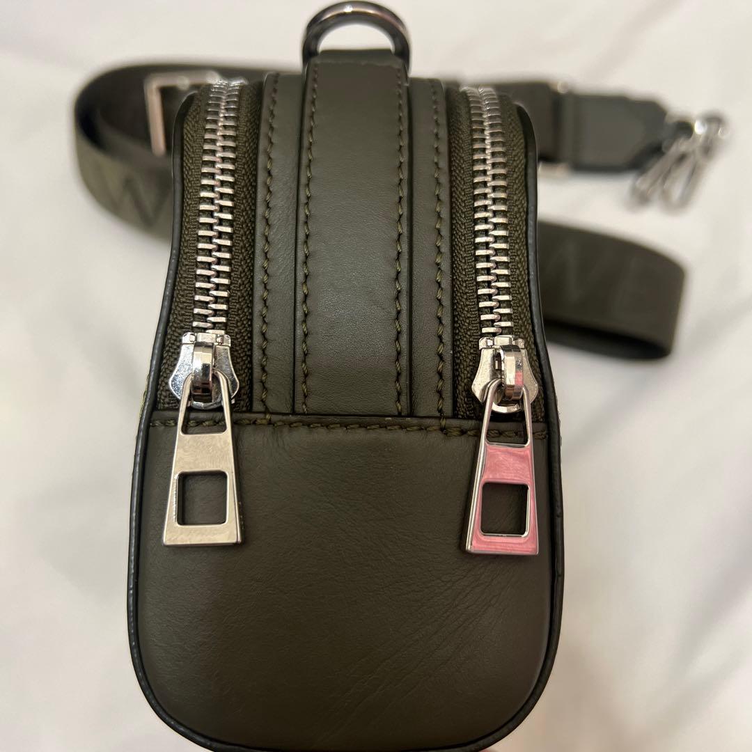 LOEWE ダークグレー ショルダーバッグ