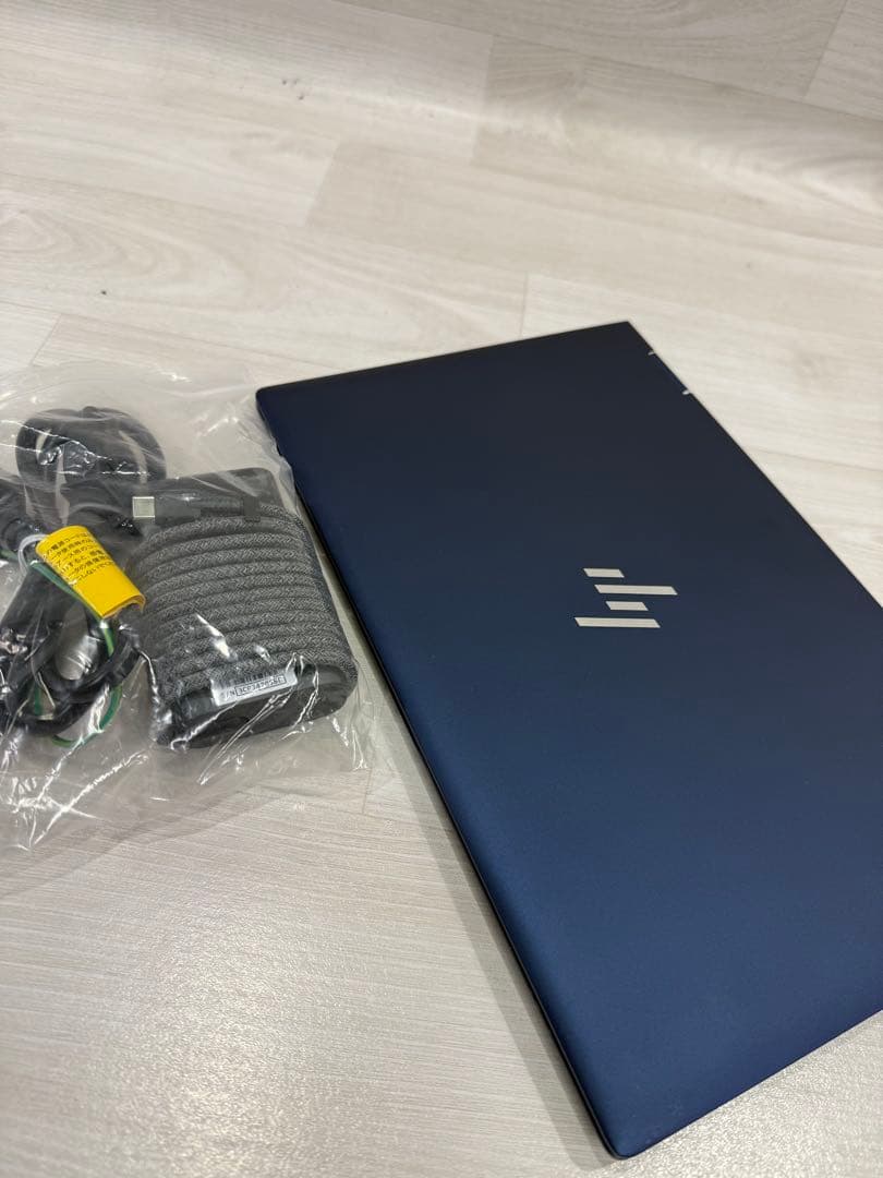11世代Corei7/hp Elite DragonflyG2/16GB/512