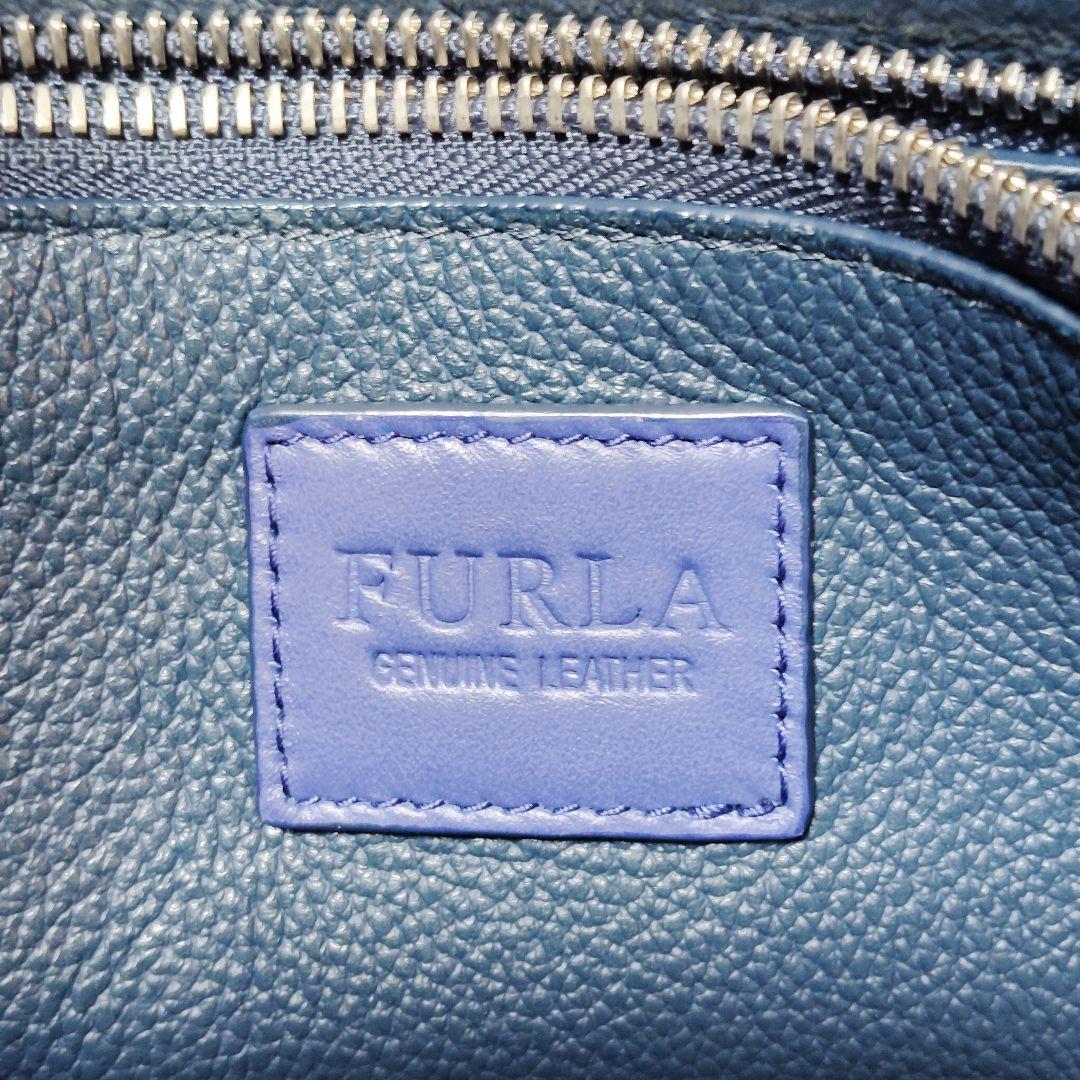 【売約済み】 フルラ ジョーヴェ メッセンジャーバッグ シボ革 A4可 大容量