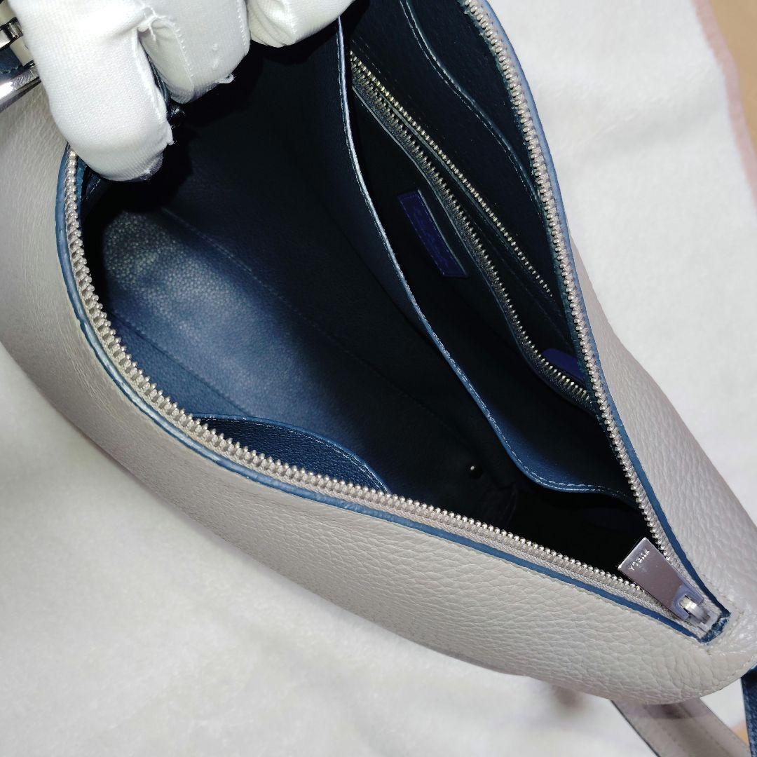 【売約済み】 フルラ ジョーヴェ メッセンジャーバッグ シボ革 A4可 大容量