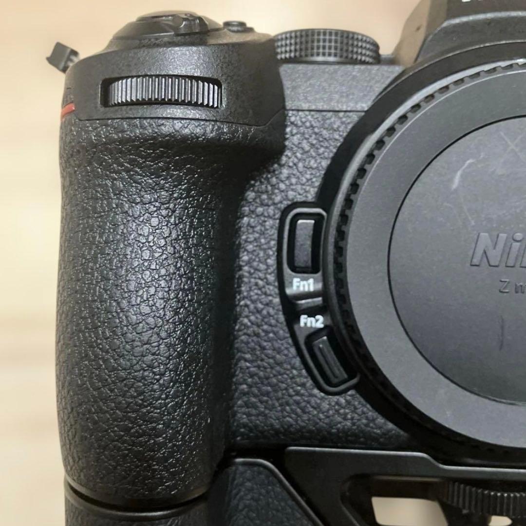 NIKON Z5 ミラーレス一眼　キョウトボーイズのストラップ付