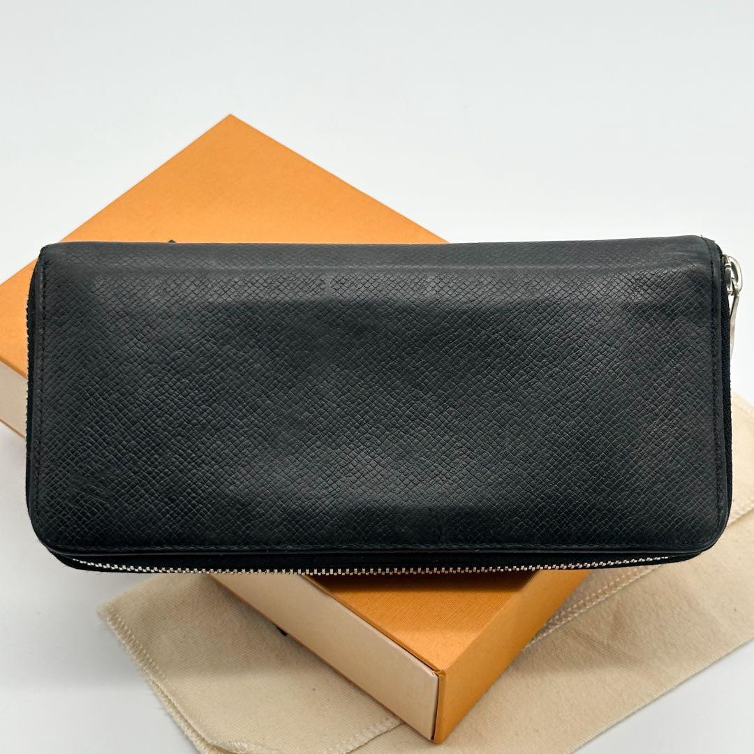 ルイヴィトン ジッピーウォレット タイガ ヴェルティカル ラウンドファスナー