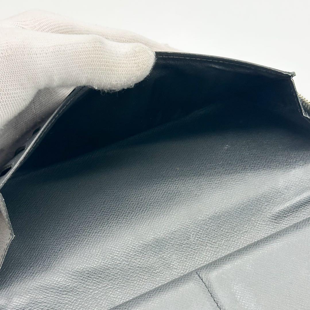 ルイヴィトン ジッピーウォレット タイガ ヴェルティカル ラウンドファスナー