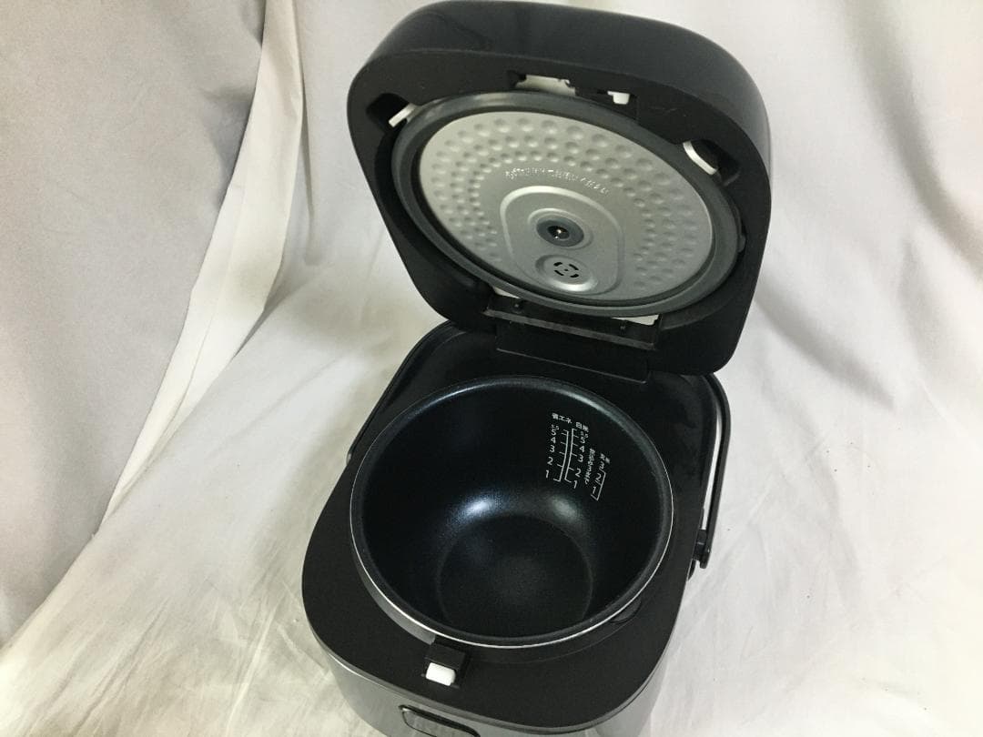 YAMAZEN 炊飯器 YJN-E101 5.5合　2024年製