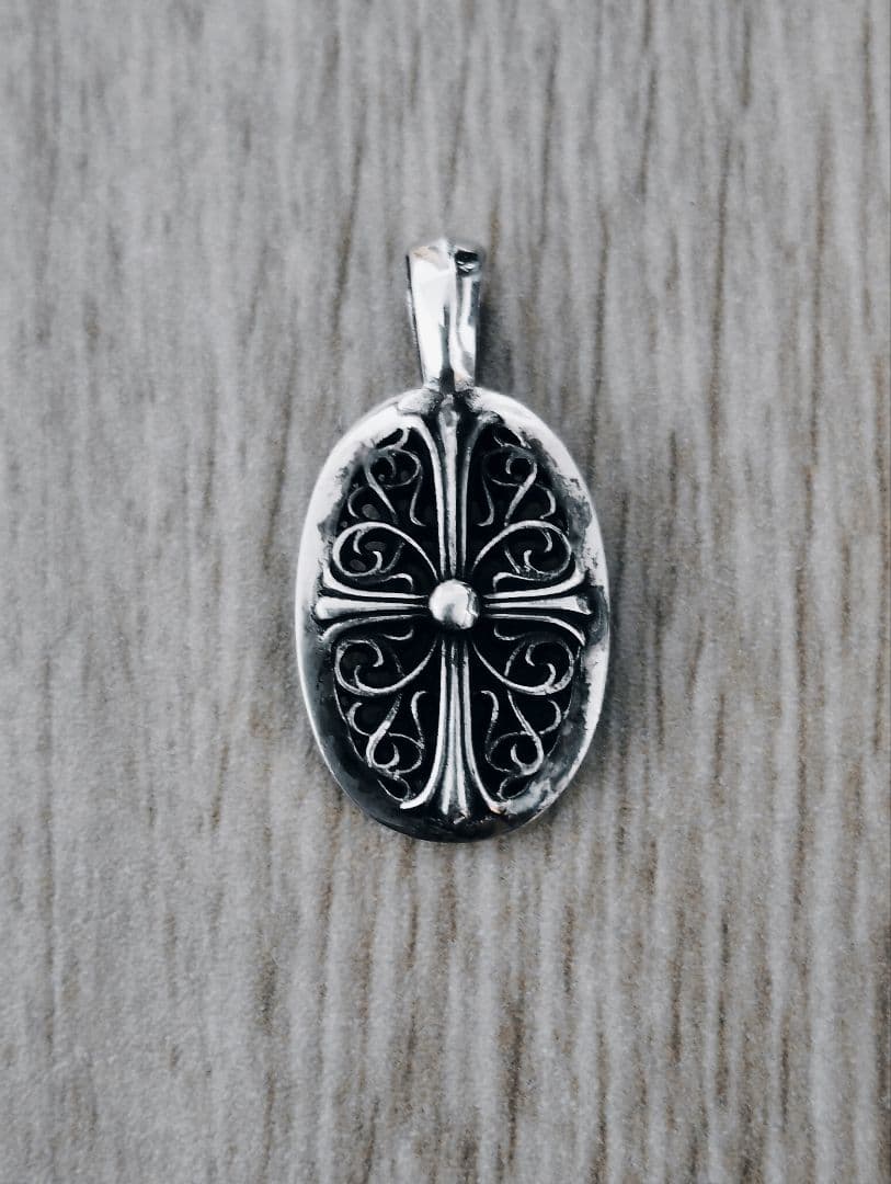 クロムハーツ　クラシックオーバルペンダント