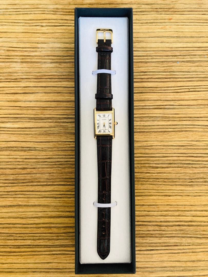 新品 セイコー SSEH002クォーツ 稼働中 ゴールド