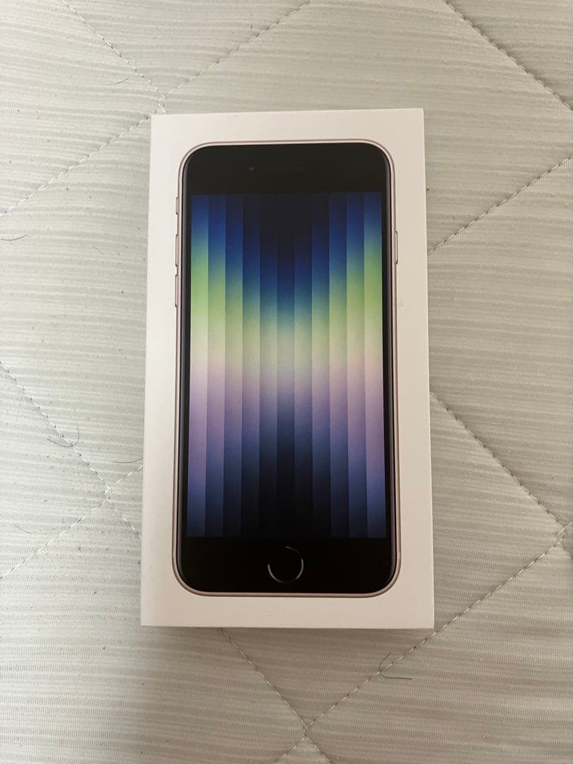 iPhone SE3 第3世代　64GB スターライト