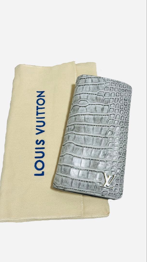 LOUIS VUITTONグレー クロコダイルレザー 長財布