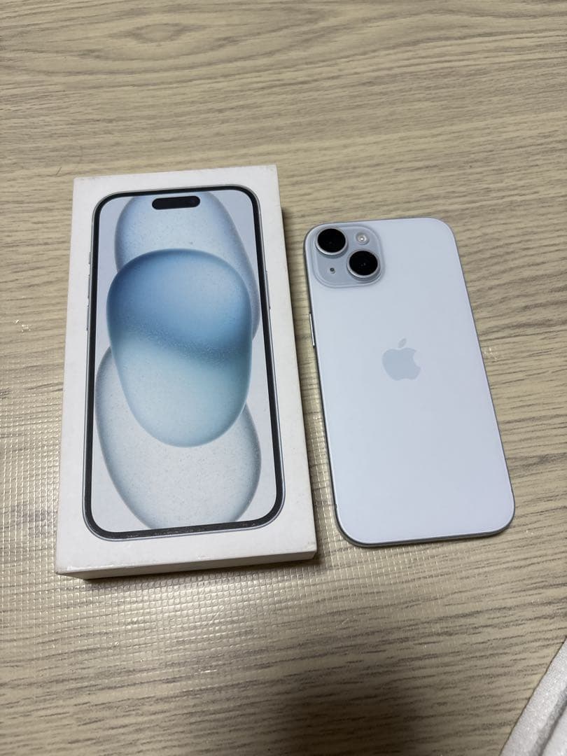 Apple iPhone 15 ブルー 本体　値下げ中